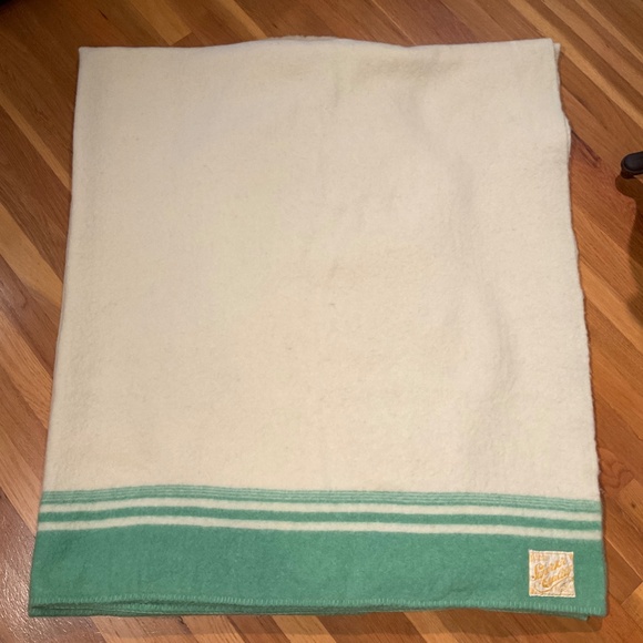 Vintage Witney cream and green wool blanket - Picture 5 of 14